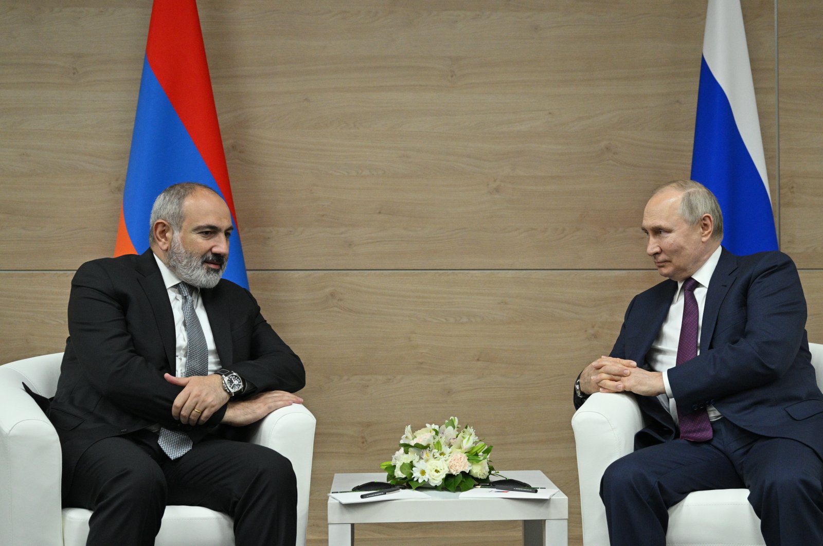 Russian President Vladimir Putin (R) meets with Armenian Prime Minister Nikol Pashinian (L), during the Eurasian Intergovernmental Council and the Council of CIS Heads of Government meetings, in Sochi, Russia, June 6, 2023.  (Government Press Service via EPA)