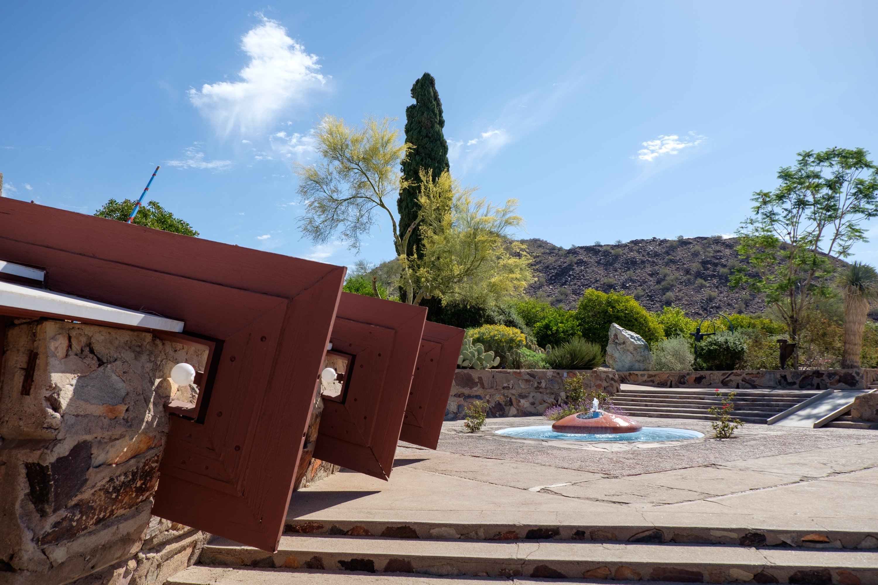 Pemandangan Taliesin West, rumah musim dingin terkenal dan sekolah arsitek Amerika terkenal Frank Lloyd Wright, Scottsdale, Arizona, AS, 22 April 2018.