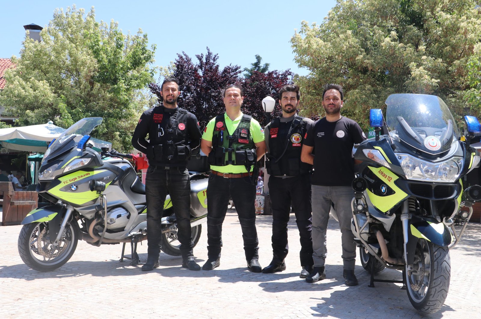 Ambulans sepeda motor sebagai layanan darurat bertugas di seluruh Türkiye