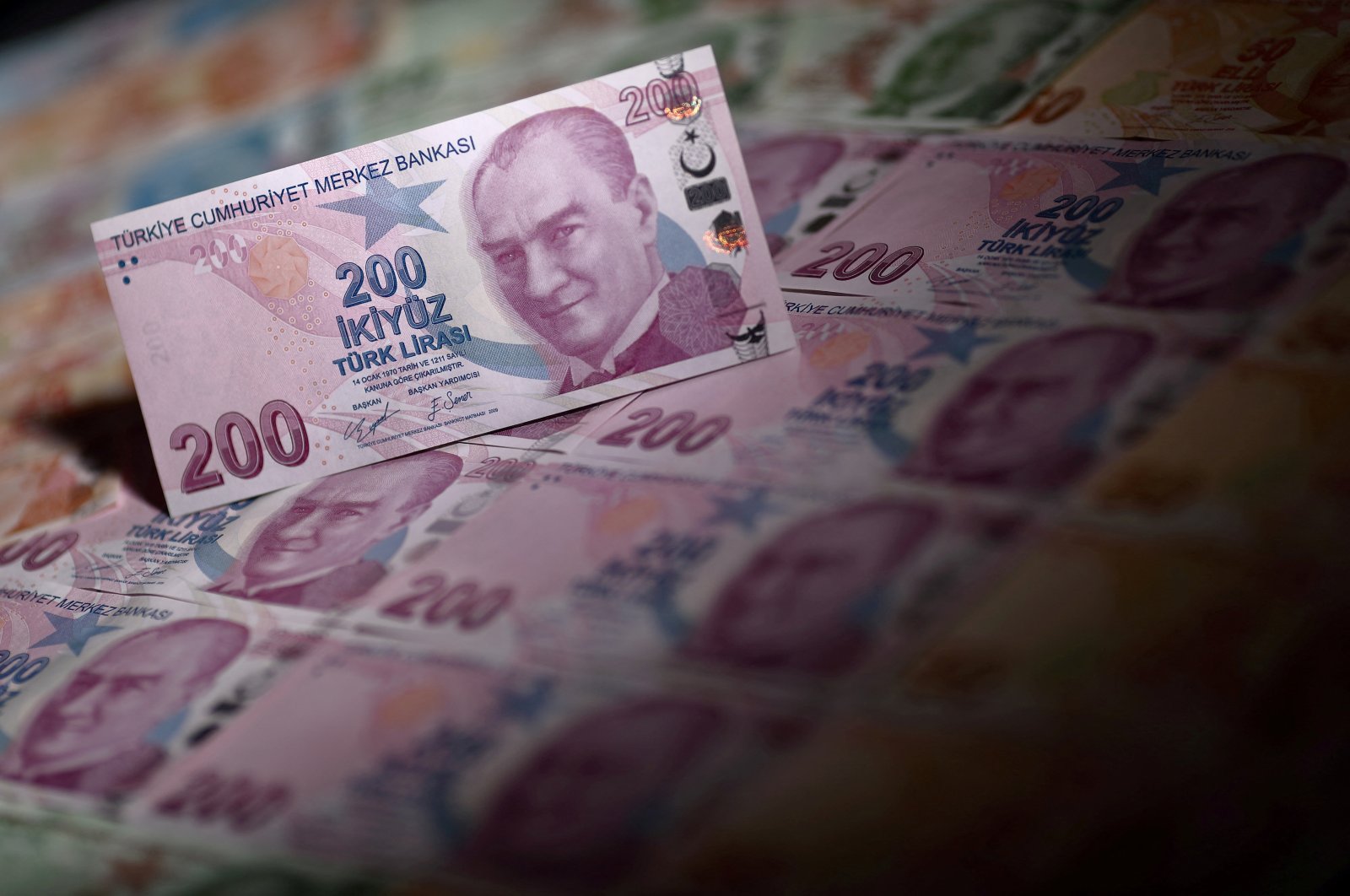 Turkish lira banknotes are seen in this illustration taken in Istanbul, Türkiye, Nov. 23, 2021. (Reuters Photo)