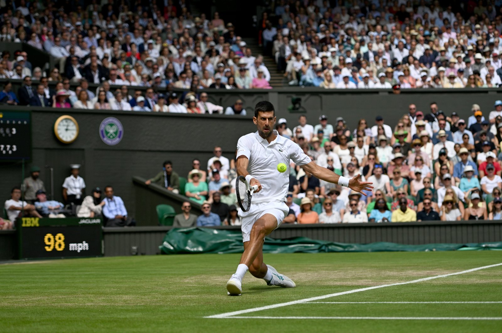 Djokovic, Alcaraz mengamankan perempat Wimbledon dengan pasangan potensial