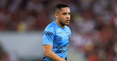 Athletico Paranaense Brazilian striker Vitor Roque looks on during the Copa do Brasil match against Flamengo, Rio de Janeiro, Brazil, July 6, 2023. (Getty Images Photo)
