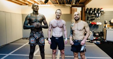 Mark Zuckerberg (C) poses with Israel Adesanya (L) and Alexander Volkanovski after training for the UFC in this undated photo. (Zuck on Instagram)