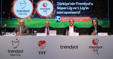 Turkish Football Federation President Başkanı Mehmet Büyükekşi (2nd L) and Trendyol Group President Çağlayan Çetin (2nd R) speak during the announcement of the Süper Lig's new name, Istanbul, Türkiye, July 12, 2023. (DHA Photo)