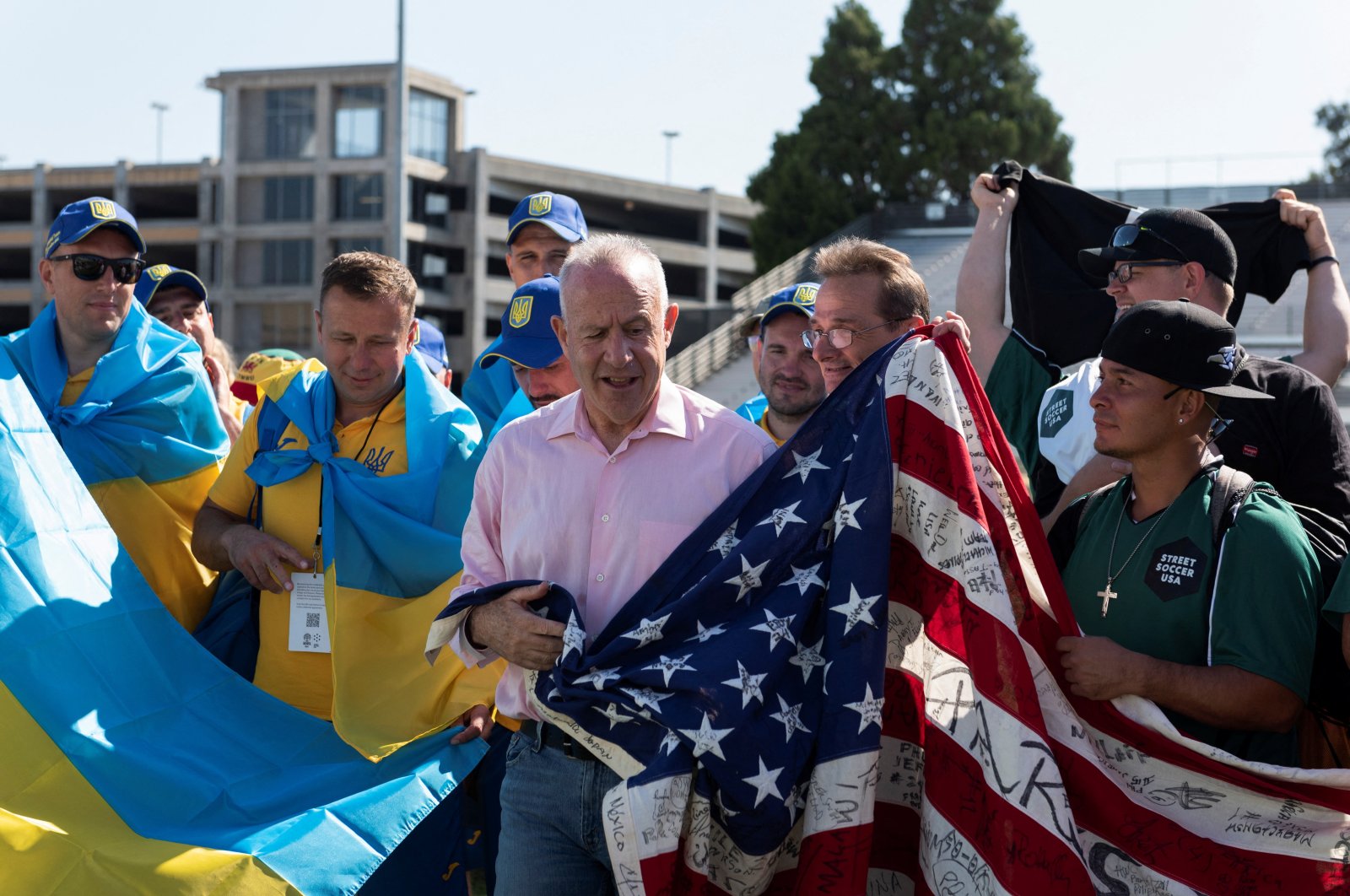 Piala Dunia Tunawisma dimulai, memicu persatuan dalam panas terik AS