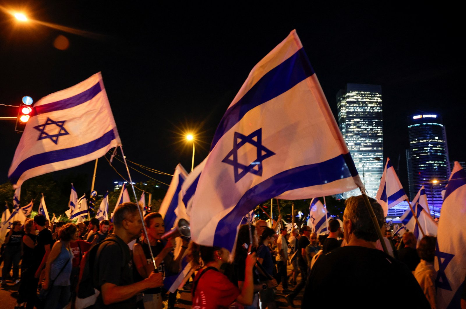 Ribuan pengunjuk rasa mendesak AS untuk mengutuk rencana peradilan Netanyahu