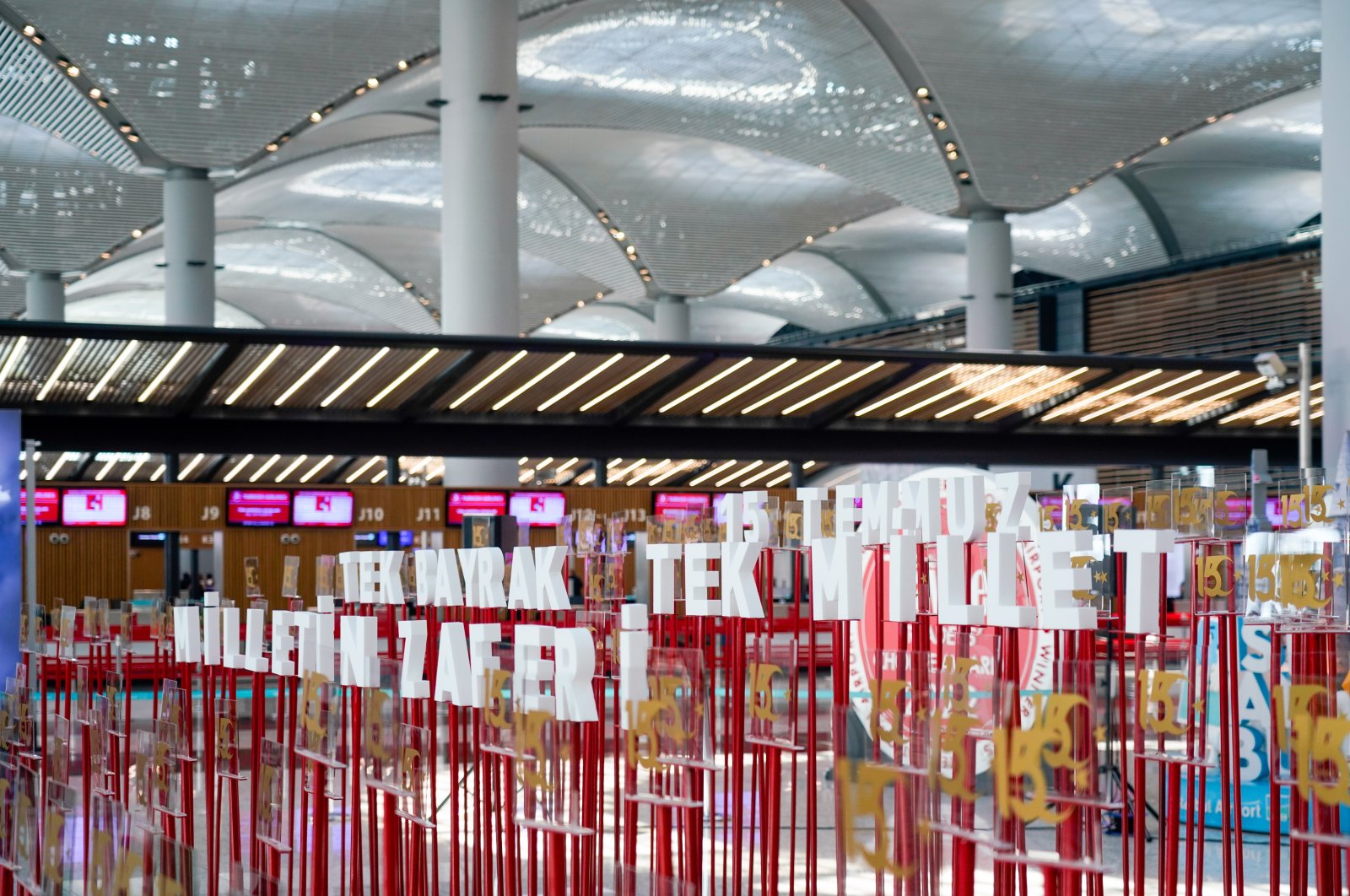 Bandara Istanbul merayakan ketahanan nasional dengan pameran