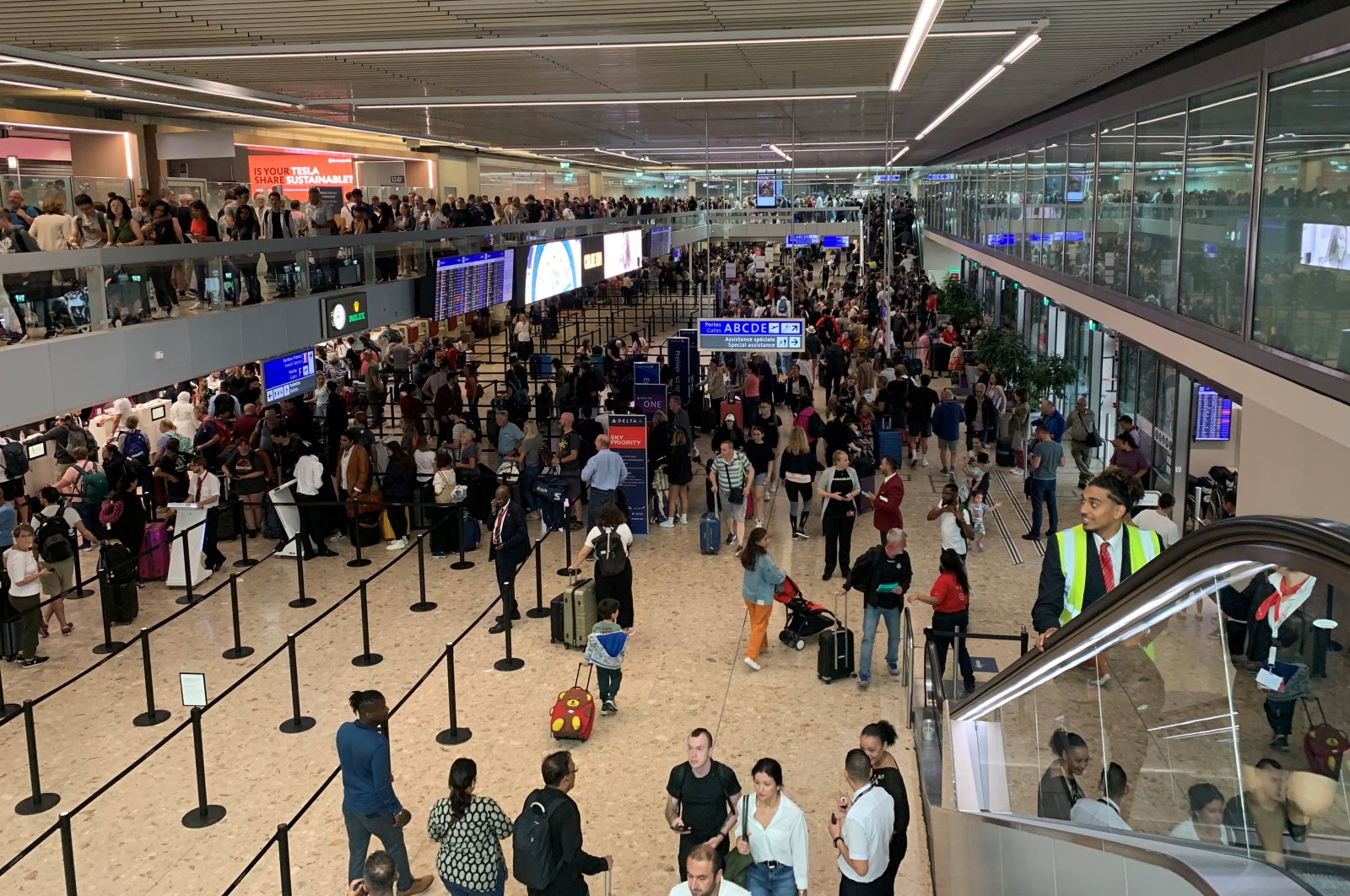 Bandara sibuk di Eropa dilanda gangguan perjalanan terkait pemogokan