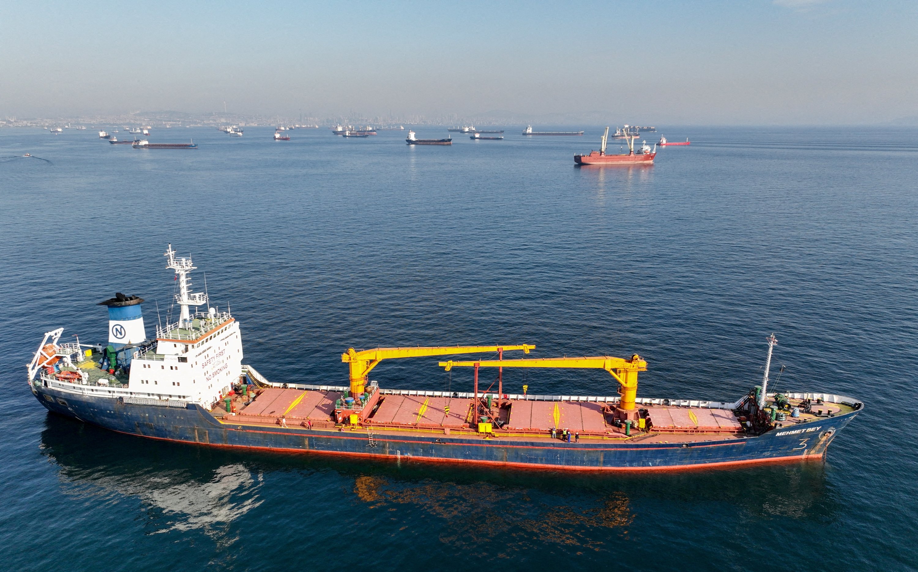 Last ship leaves Ukraine as Black Sea grain deal expires | Daily Sabah