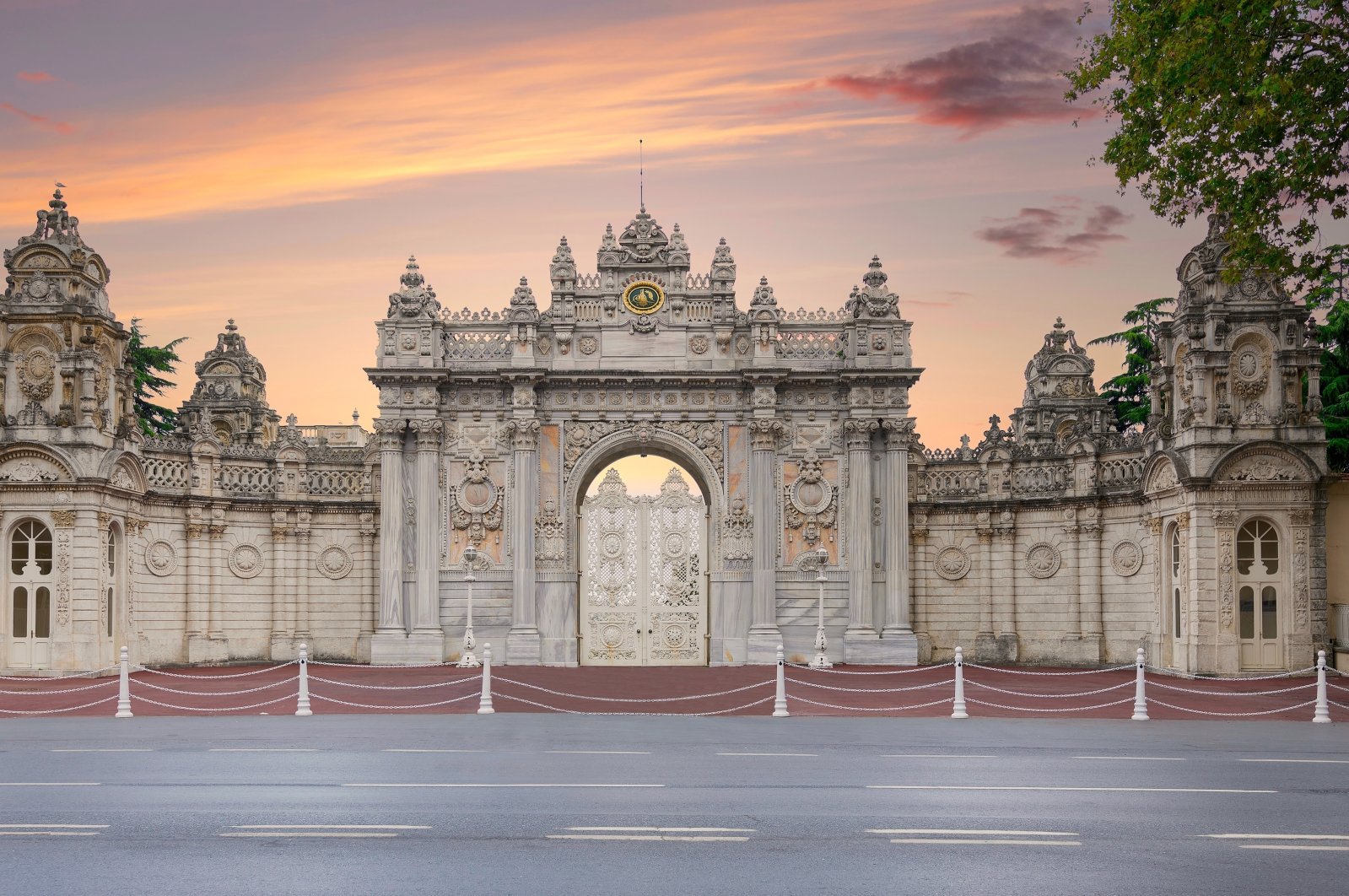 A closed gate leading to Dolmabahçe Palace is seen in this undated photo, Istanbul, Türkiye. (Shutterstock Photo)