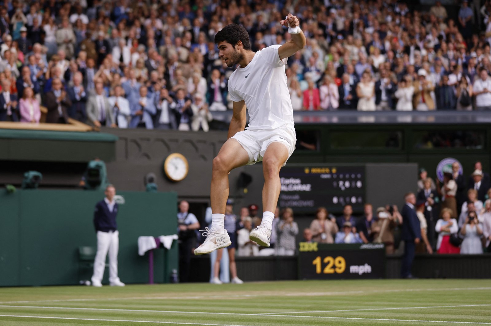 Spain&#039;s Carlos Alcaraz celebrates after winning his Wimbledon final match against Serbia&#039;s Novak Djokovic, London, U.K., July 16, 2023. (Reuters Photo)
