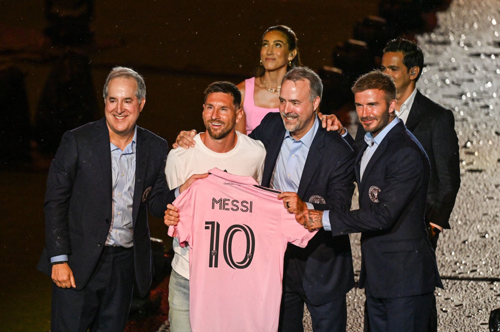 Argentine soccer star Lionel Messi (2nd L) is presented by (from R) owners of Inter Miami CF David Beckham, Jose R. Mas and Jorge Mas as the newest player for Major League Soccer&#039;s Inter Miami CF, at DRV PNK Stadium in Fort Lauderdale, Florida, U.S., July 16, 2023. (AFP Photo)