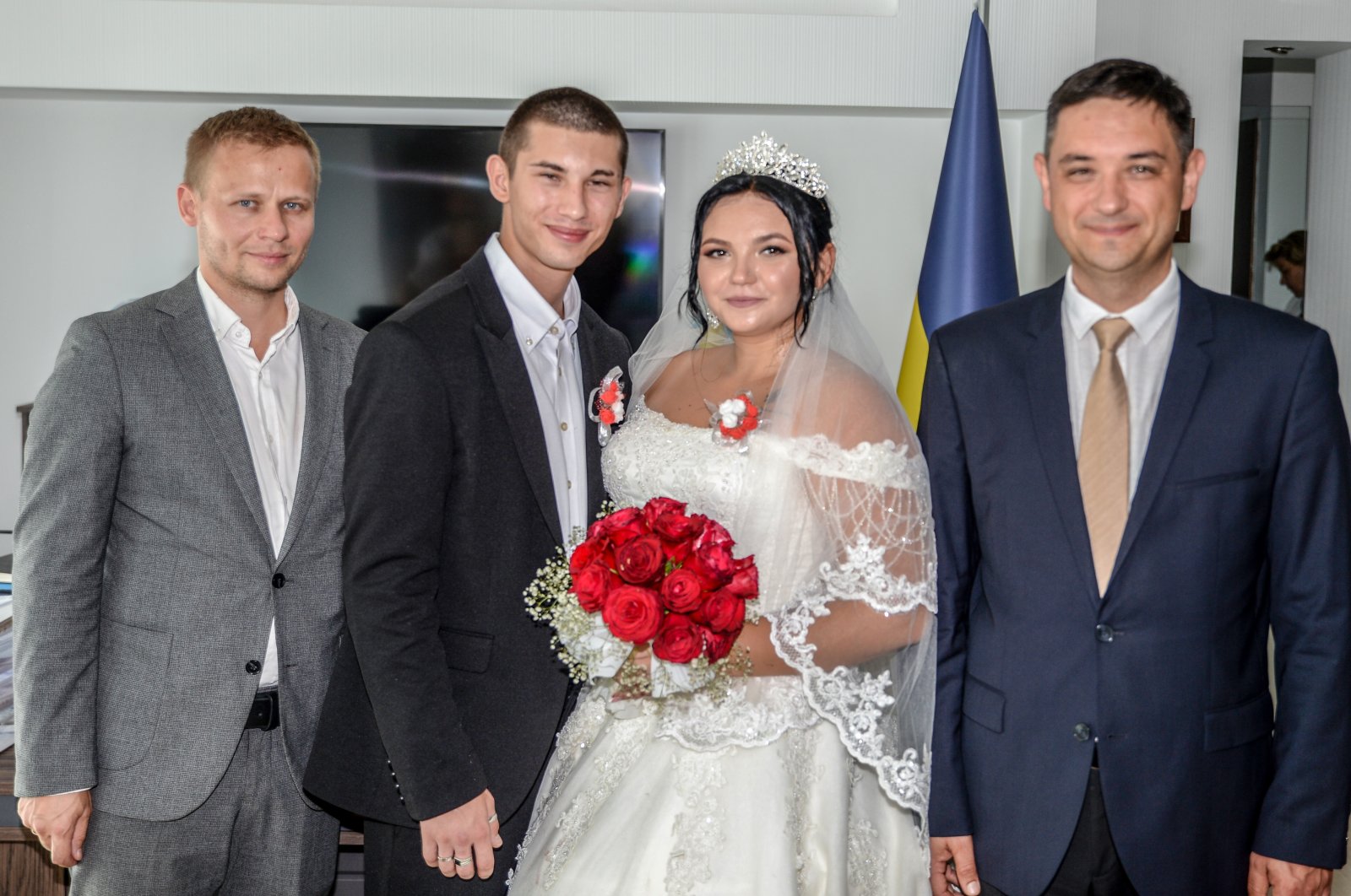 Türkiye menikahi pasangan yatim piatu Ukraina yang dilanda perang di Antalya