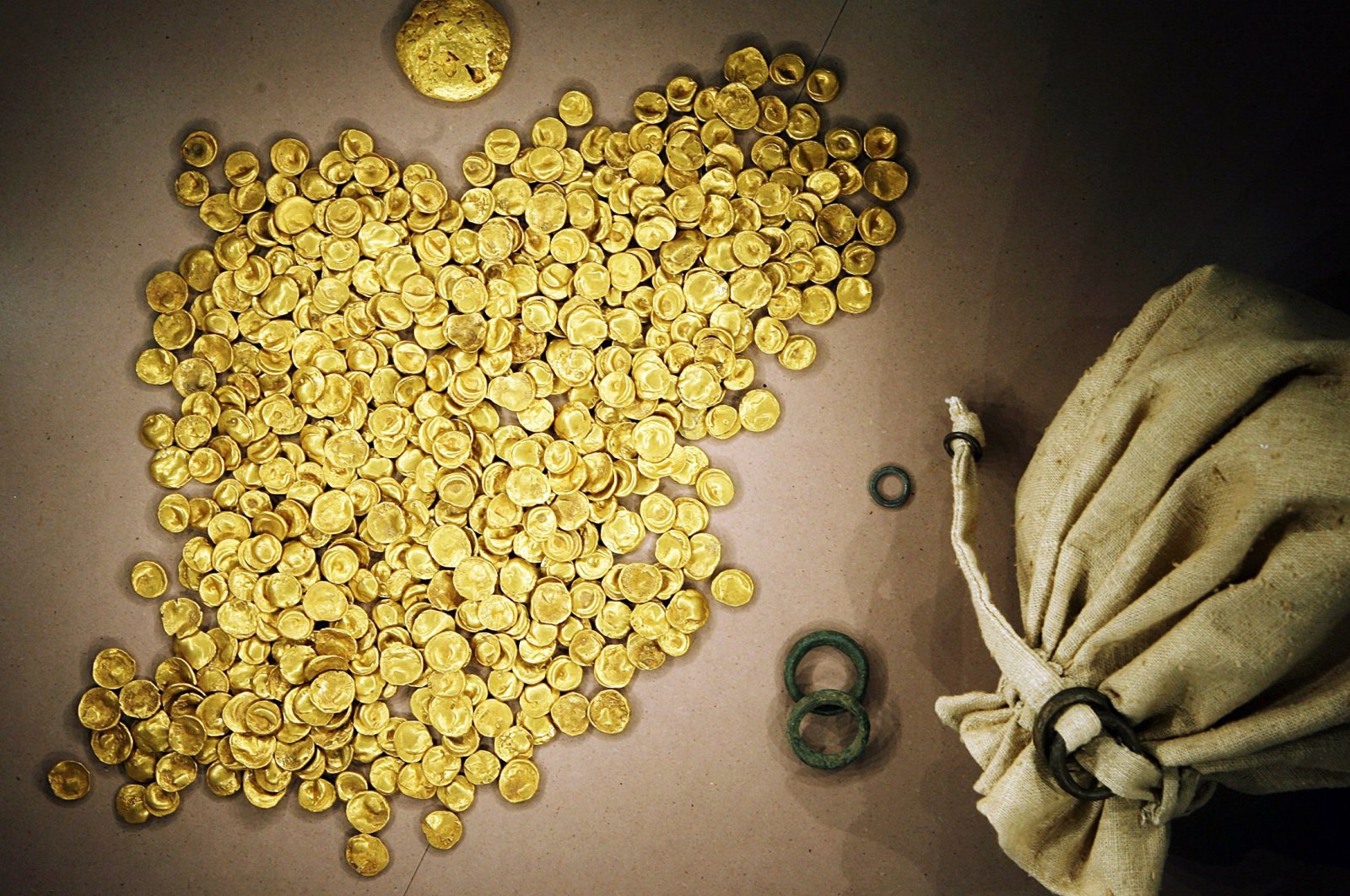 Jerman menangkap 4 orang dalam pencurian koin emas berusia 2.000 tahun dari museum