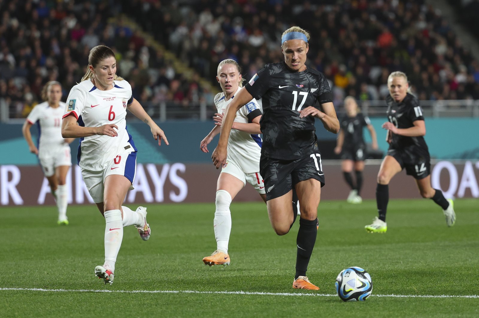 Pakis Selandia Baru membanting Norwegia 1-0 dalam pertandingan pembuka Piala Dunia yang dilanda tragedi
