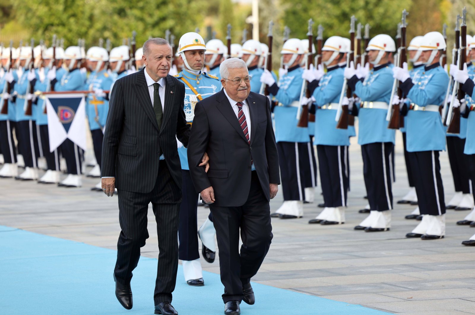 President Recep Tayyip Erdoğan welcomes Palestinian President Mahmoud Abbas at the Presidential Complex in Ankara, Türkiye, Aug. 23, 2022. (Reuters File Photo)