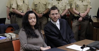 Beate Zschaepe, the sole surviving member of the NSU (L), sits in the courtroom beside her lawyer, in Munich, Germany, June 20, 2017. (AP Photo)