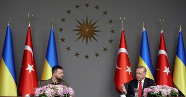 President Recep Tayyip Erdoğan (R) and his Ukrainian counterpart Volodymyr Zelenskyy hold a joint news conference following their meeting in Istanbul, Türkiye, July 7, 2023. (EPA File Photo)