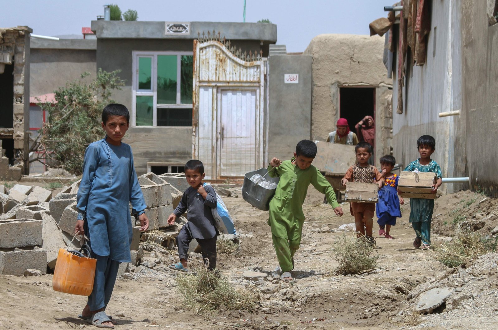 Setidaknya 31 tewas, puluhan hilang dalam banjir bandang Afghanistan