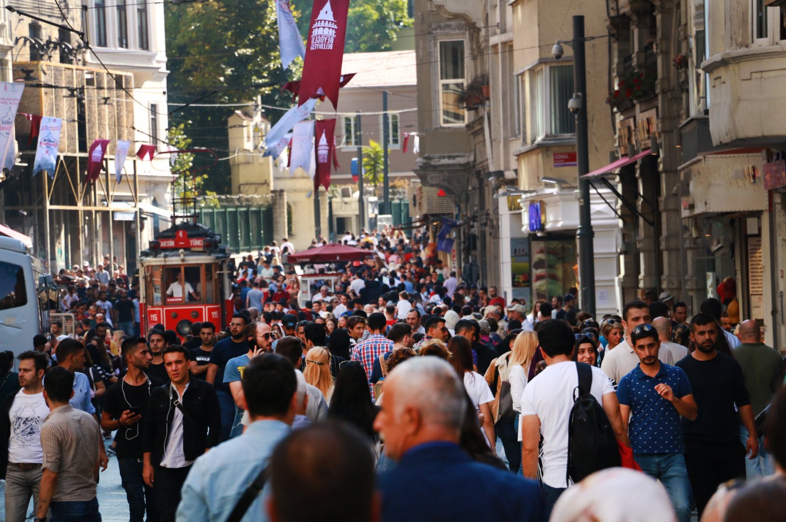 Proyek ‘Migrasi Terbalik’ Partai AK untuk membebaskan kota-kota besar Türkiye