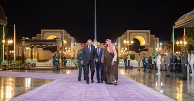 Saudi Arabia's Crown Prince Mohammed bin Salman (R) welcomes President Recep Tayyip Erdoğan in Jeddah, Saudi Arabia, July 17, 2023. (Reuters Photo)