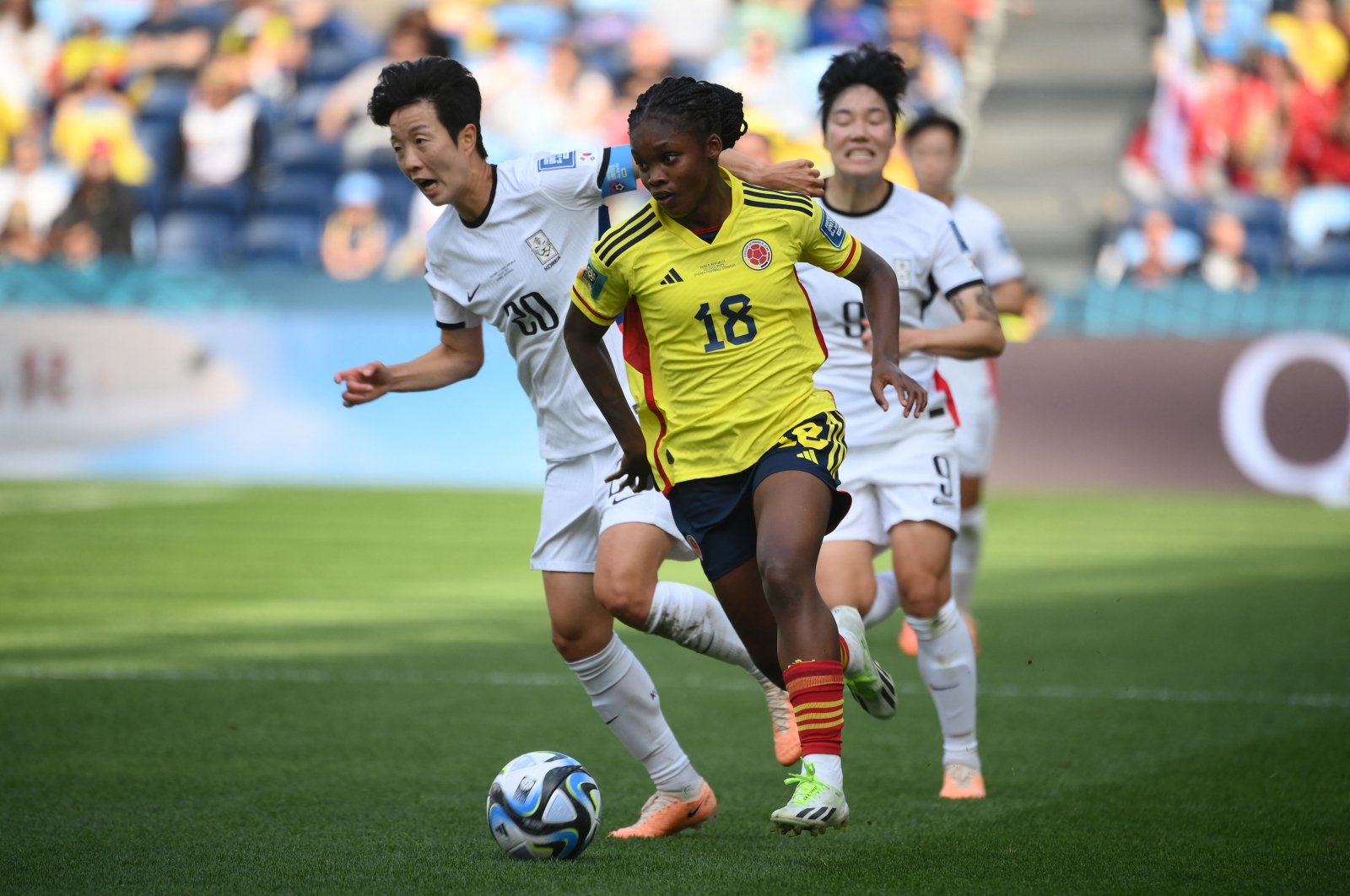 Colombia&#039;s forward Linda Caicedo (C) runs with the ball during the Australia and New Zealand 2023 Women&#039;s World Cup Group H football match against South Korea at Sydney Football Stadium, Sydney, Australia, July 25, 2023. (AFP Photo)