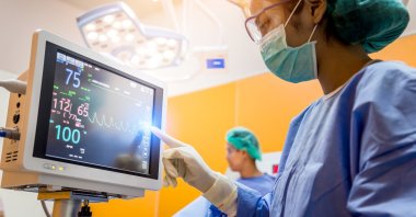 Post-heart attack death rate higher in women than men, new study reveals. (Shutterstock Photo)