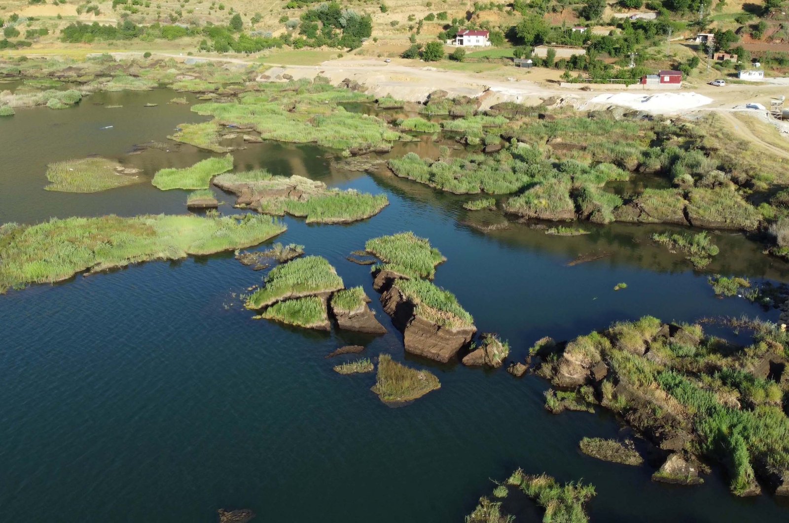 Türkiye ramps up efforts to preserve 3,000-year-old floating islands