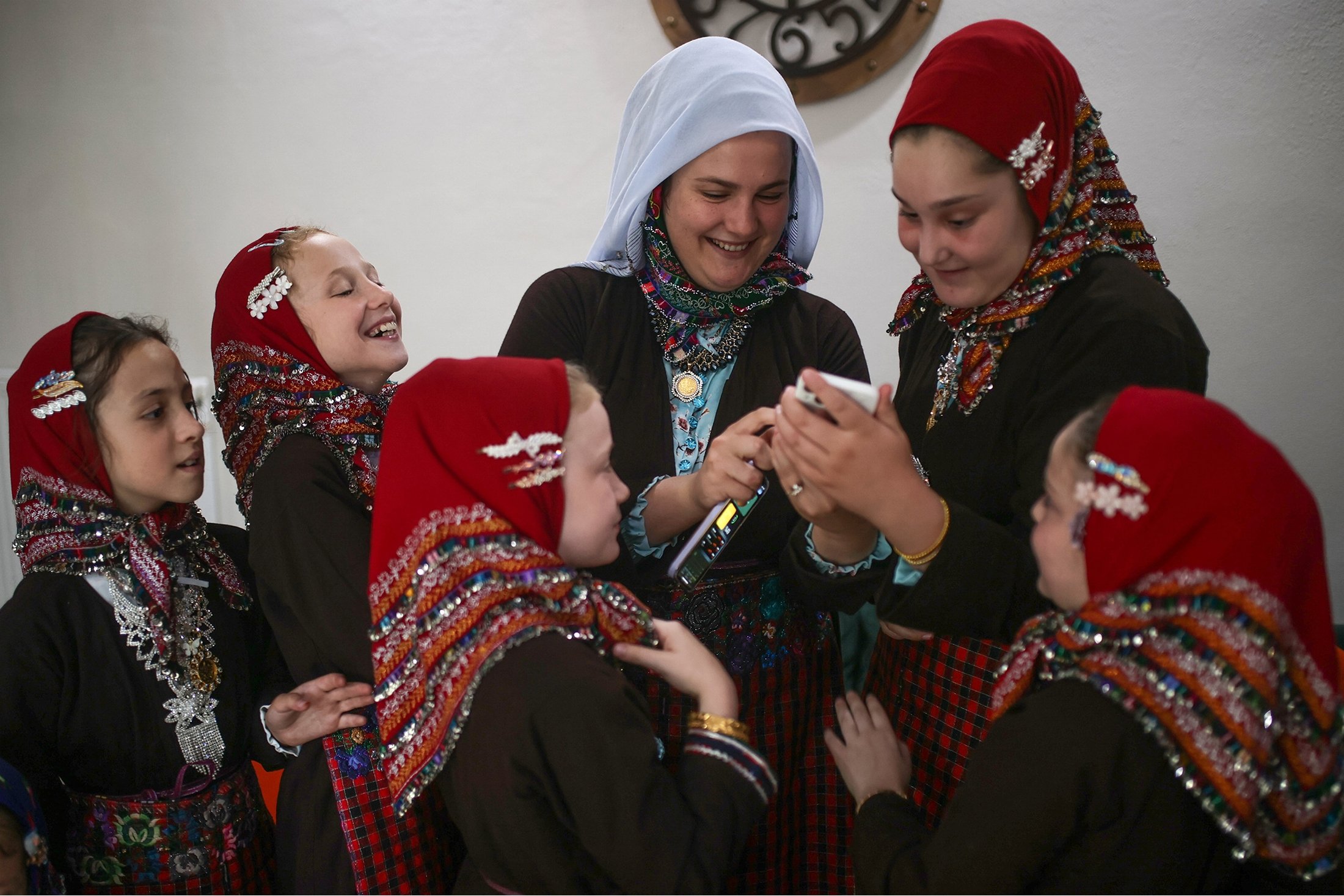 Turkish women in Western Thrace revive Ottoman-era attire | Daily Sabah