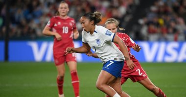 England's Lauren James (C) runs with the ball next to Denmark's Josefine Hasbo (R) during the Women's World Cup match at Sydney Football Stadium, Sydney, Australia, July 28, 2023. (AFP Photo)