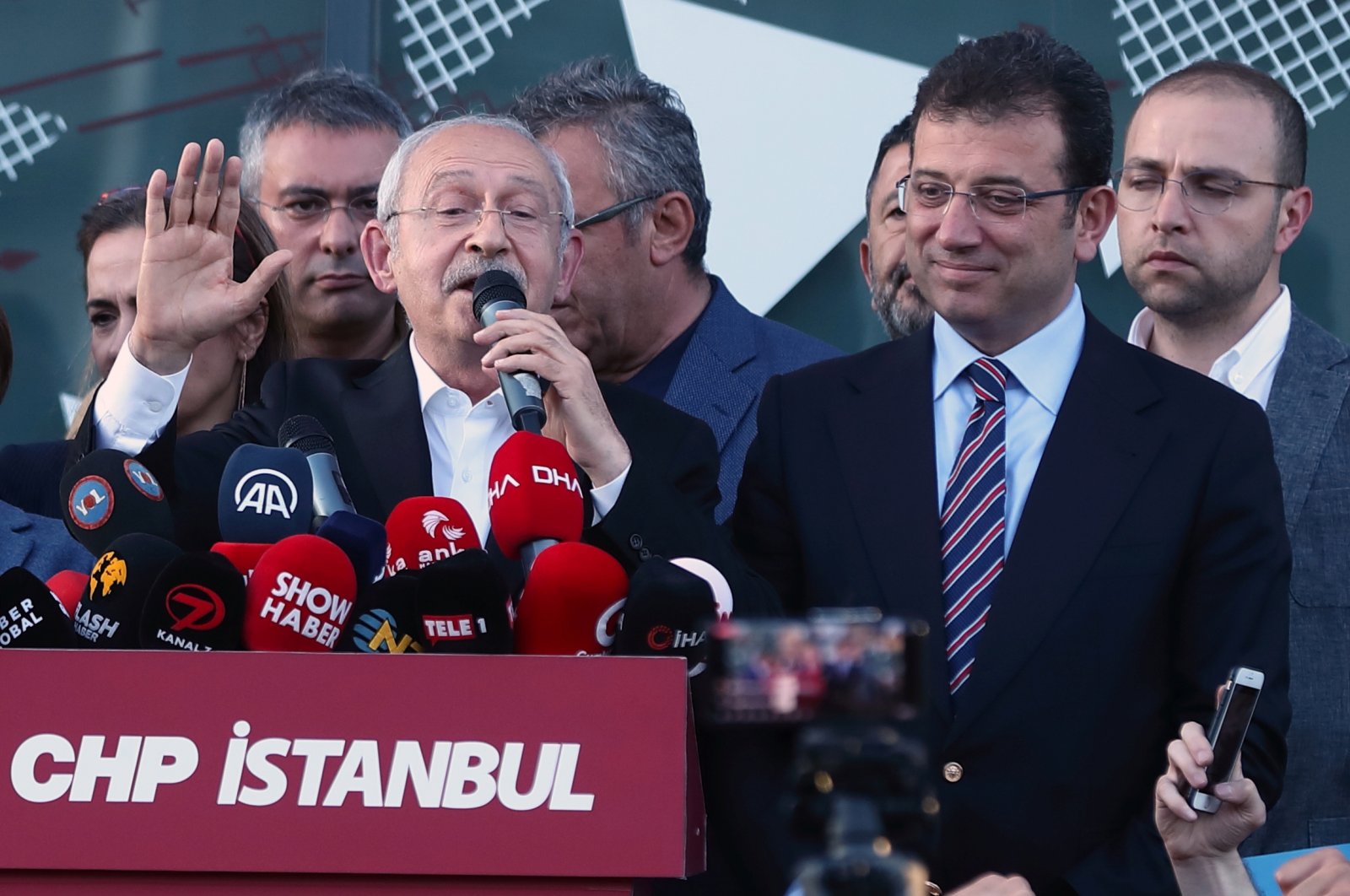 Leader of the main opposition Republican People&#039;s Party (CHP) Kemal Kılıçdaroğlu, accompanied by Istanbul Mayor Ekrem Imamoğlu, addresses their supporters in Istanbul, Türkiye, May 12, 2022. (Reuters Photo)