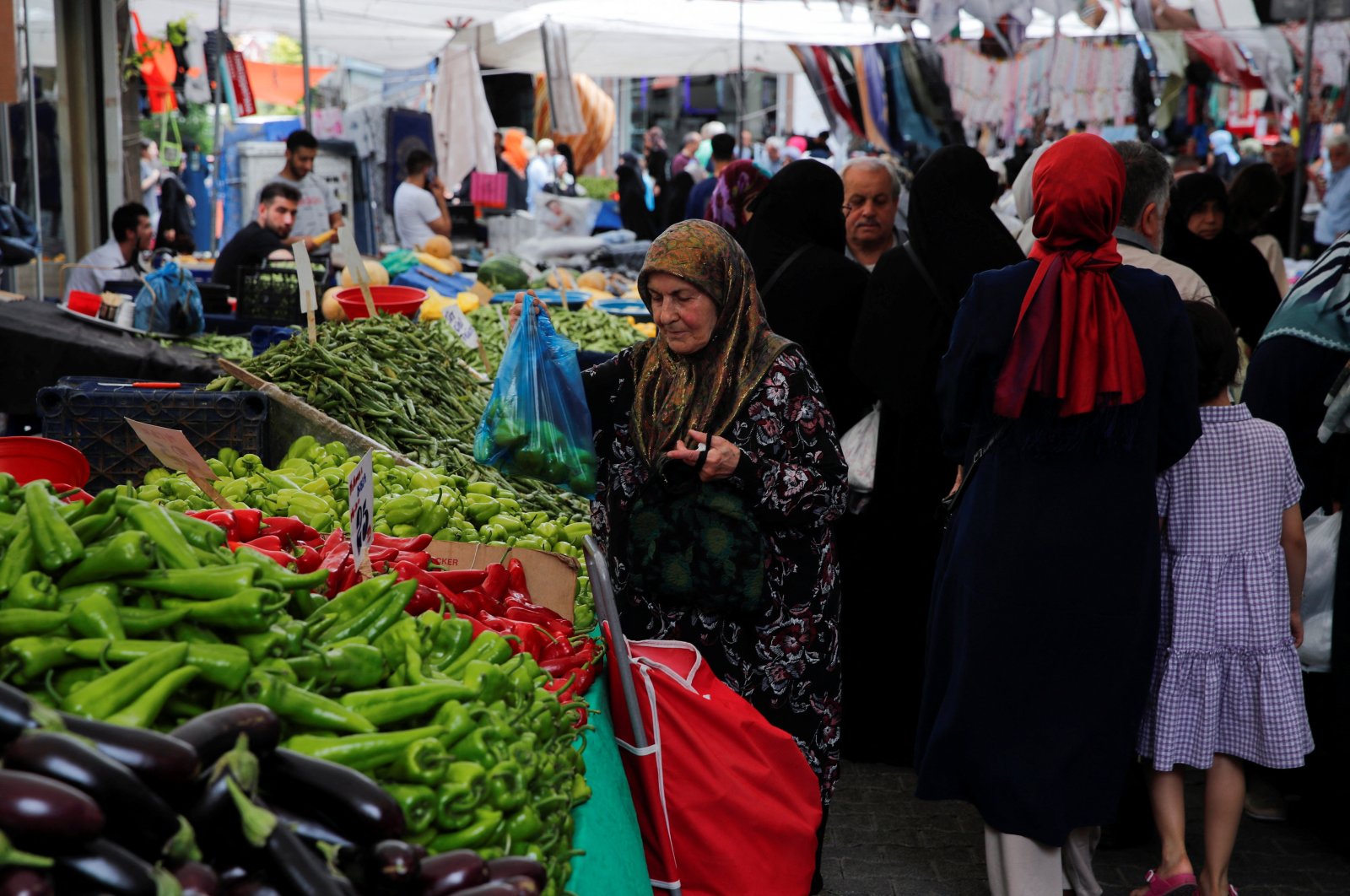 Turkish consumer confidence in economy down in July