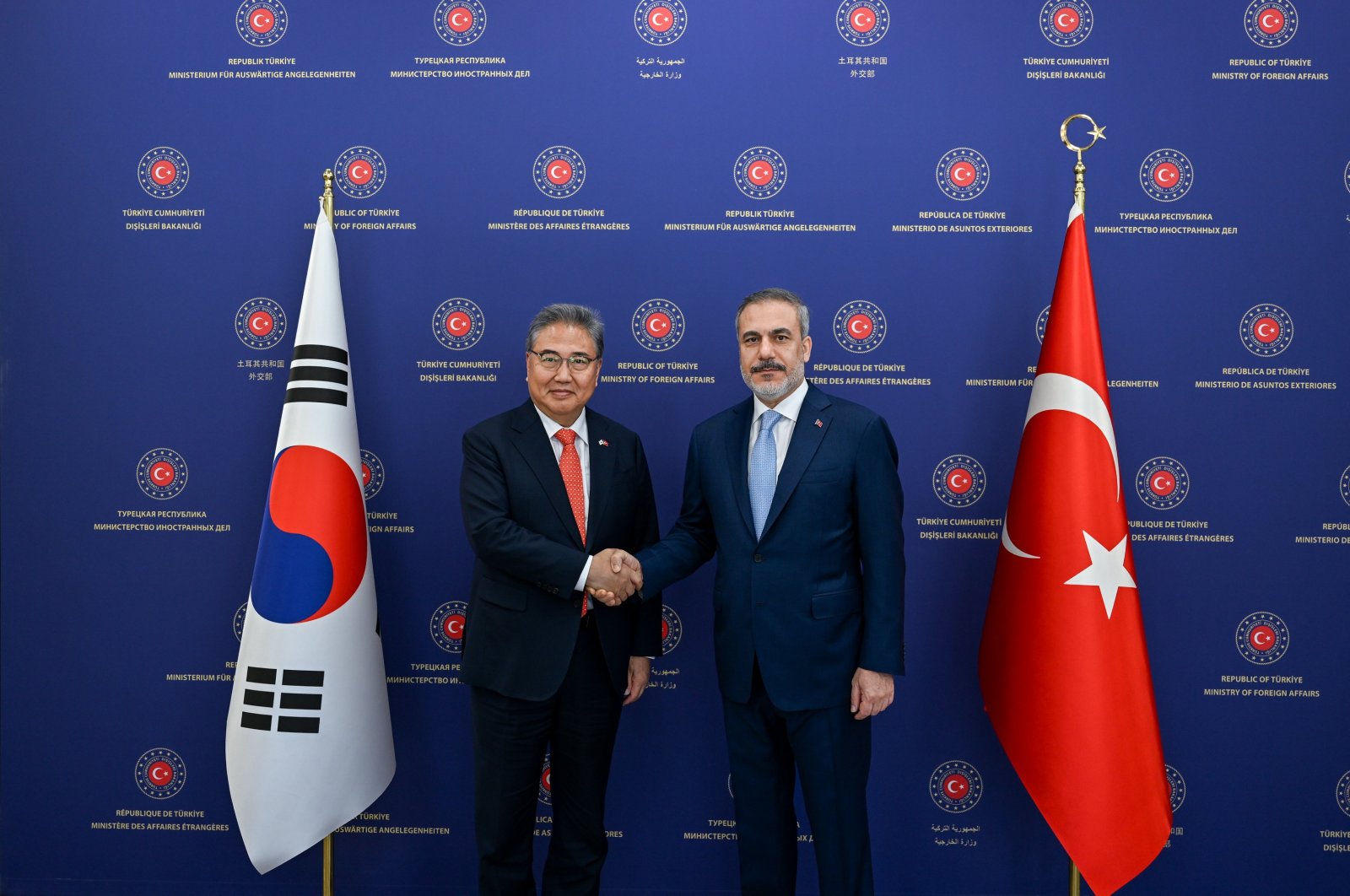 Foreign Minister Hakan Fidan and South Korean Foreign Minister Park Jin shake hands in Ankara, Saturday, July 29, 2023. (AA Photo)