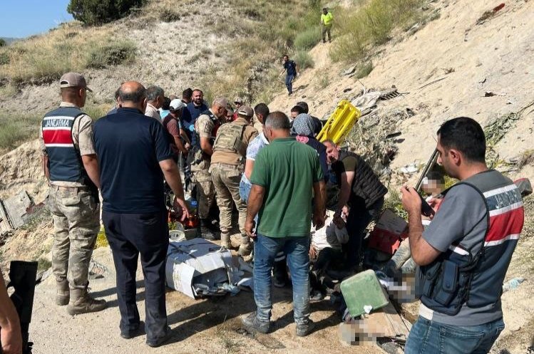 7 dead, 23 injured after bus falls off viaduct in Türkiye’s Kars