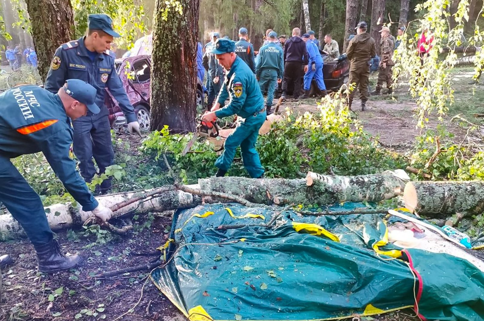 Emergency personnel work at the scene of the disaster at Lake Yalchik in the Republic of Mari El, Russia, July 30, 2023. (AFP Photo)