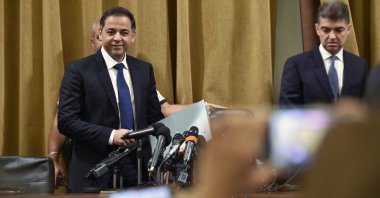 Wassim Mansouri (L), first deputy governor of Lebanon&#039;s central bank, arrives at a news conference in Beirut, Lebanon, July 31, 2023. (EPA Photo)