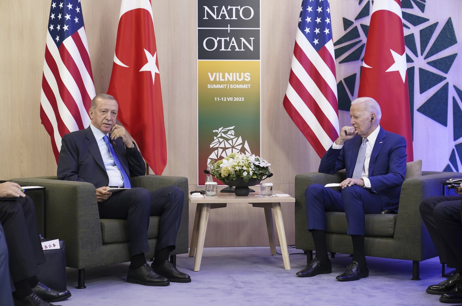 President Recep Tayyip Erdoğan (L) and U.S. President Joe Biden meet on the sidelines of the NATO summit in Vilnius, Lithuania, July 11, 2023. (AP Photo)