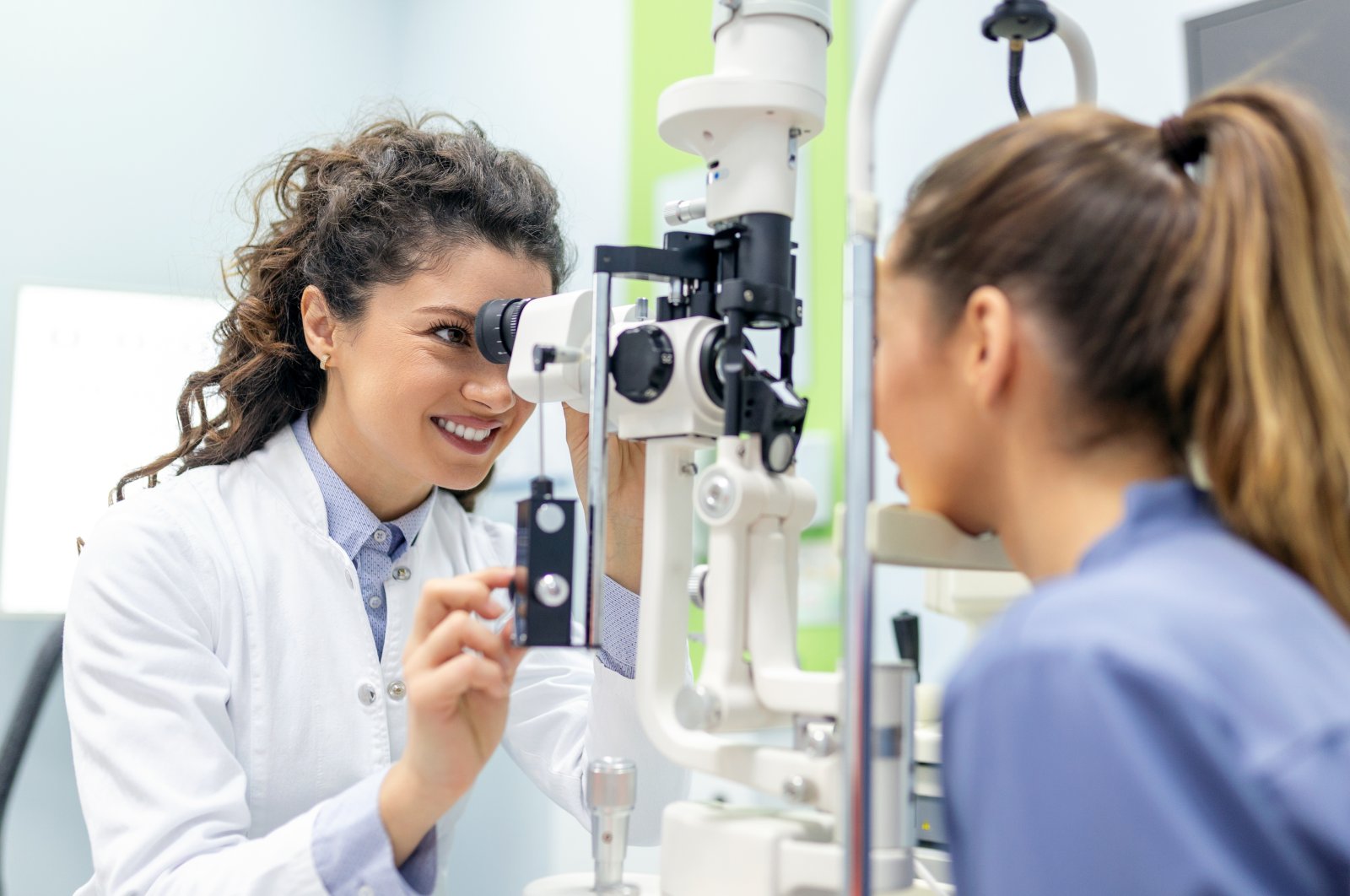An ophthalmologist during an eye examination in a clinic at an unidentified location in this undated file photo. (Shutterstock File Photo)