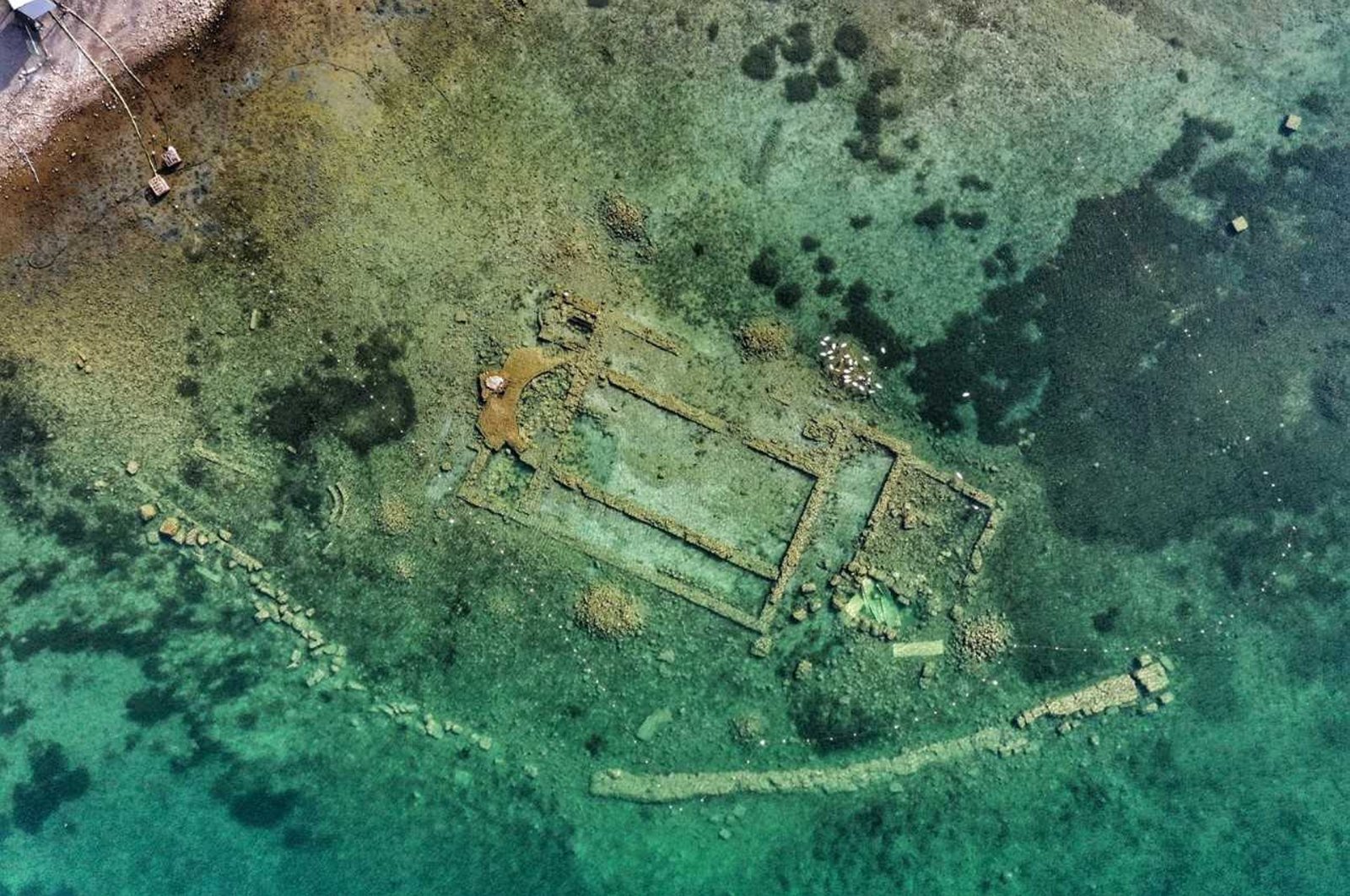 Submerged basilica in Türkiye’s Lake Iznik to open for VR visits