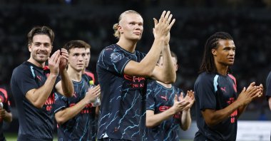 Manchester City players applaud fans after a friendly against Bayern Munich in Tokyo, Japan, July 26, 2023. (Reuters Photo)