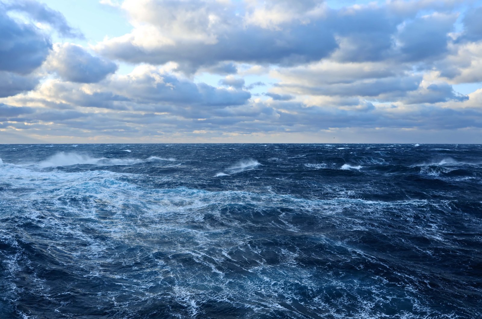 Stormy weather and waves in the Pacific Ocean in this undated file photo. (Shutterstock File Photo)