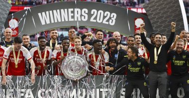 Arsenal players celebrate with the trophy after winning the FA Community Shield match against Manchester City, London, Britain, Aug. 6, 2023. (EPA Photo)