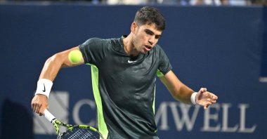 Carlos Alcaraz plays a shot against Hubert Hurkacz in third round play at Sobeys Stadium, Toronto, Canada, Aug. 10, 2023. (Reuters Photo)