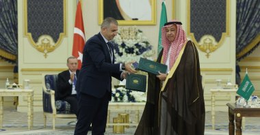 Turkish drone maker Baykar CEO Haluk Bayraktar and Khaled bin Hussein Al Bayari, Saudi assistant minister of Defense for Executive Affairs, attend a signing ceremony in Jeddah, Saudi Arabia, July 18, 2023. (Baykar Handout via Reuters Photo)