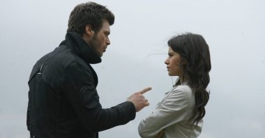 A still shot shows Kıvanç Tatlıtuğ as Behlül and Beren Saat as Bihter in TV series adaptation of "Aşk-ı Memnu." (Sabah Archive Photo)
