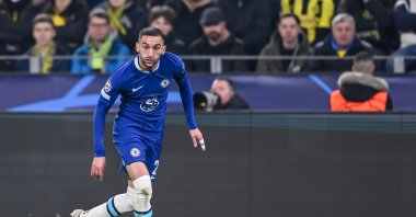 Chelsea&#039;s Hakim Ziyech controls the Ball during the UEFA Champions League round of 16 leg one match against Borussia Dortmund at Signal Iduna Park, Dortmund, Germany, Feb. 15, 2023. (Getty Images Photo)