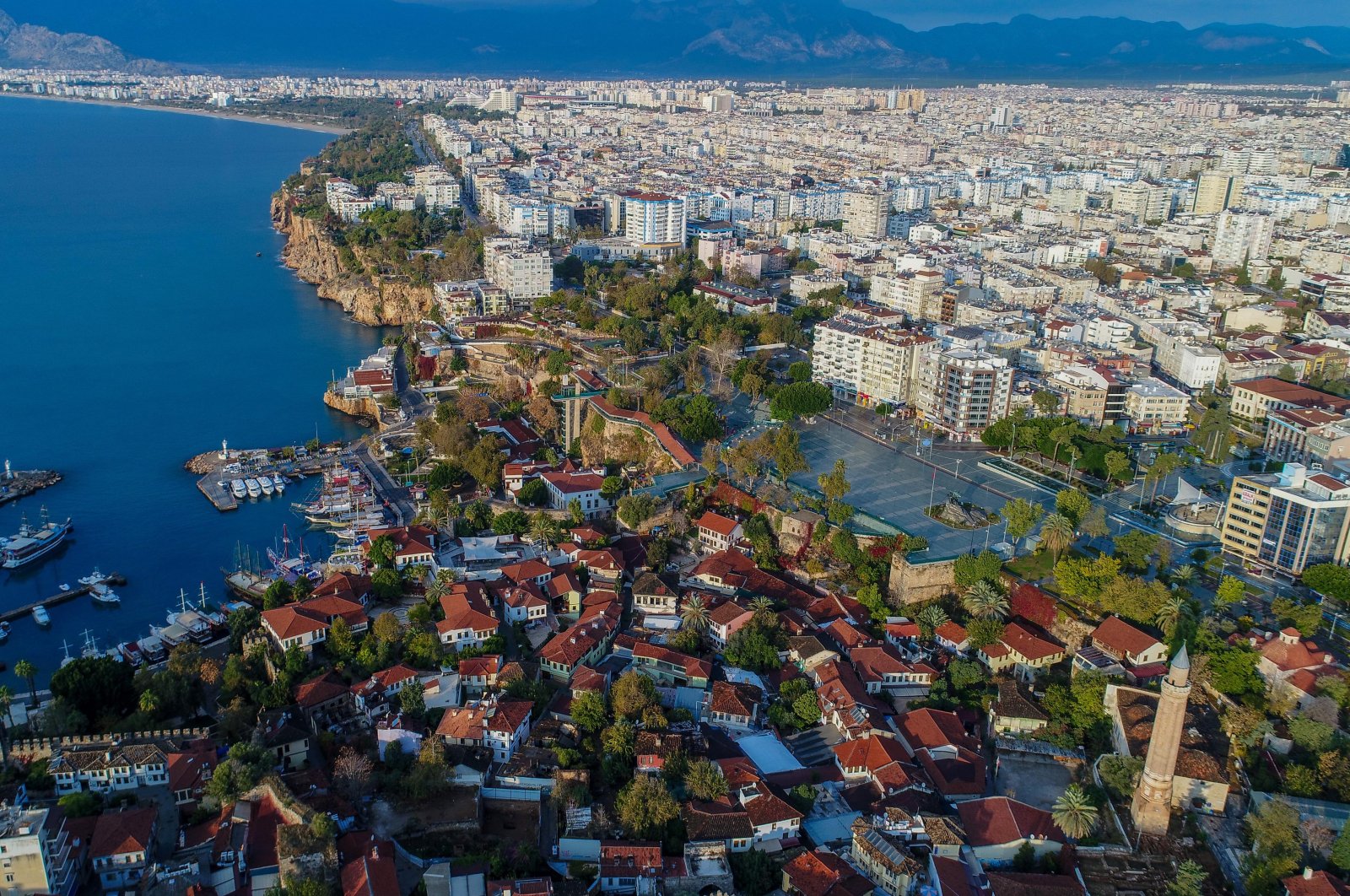 Annual house price growth in Türkiye eases to 1.5-year low in June