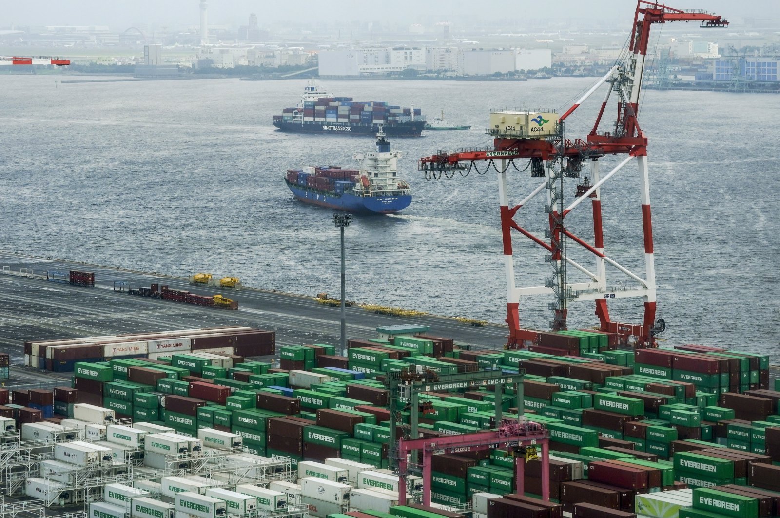 Cargo vessels enter and exit the Aomi Container Terminal in Tokyo, Japan, Aug. 16, 2023. (EPA Photo)