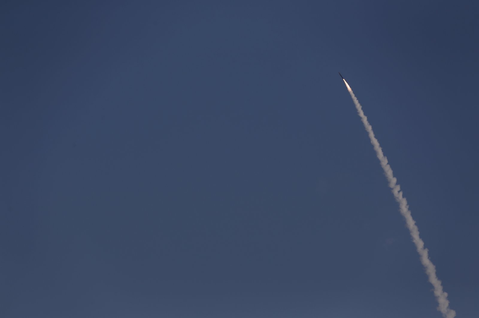 An &quot;Arrow 3&quot; ballistic missile interceptor during its test launch near Ashdod, Israel, Dec. 10, 2015. (Reuters Photo)