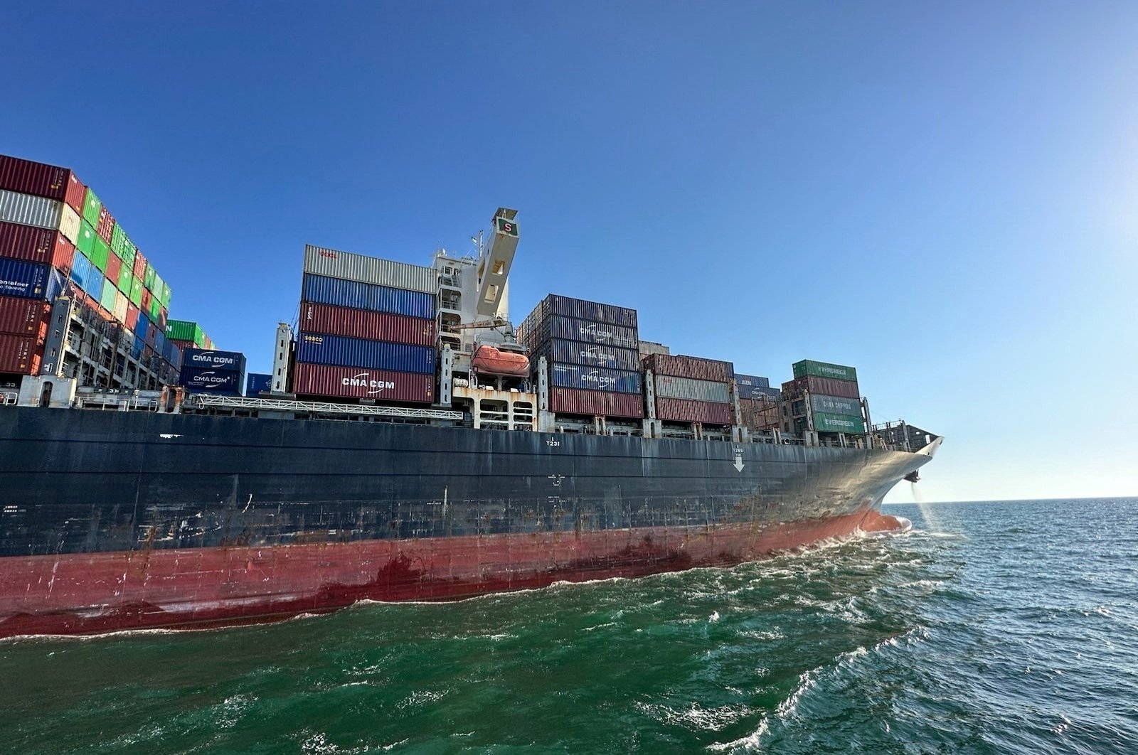 1st cargo ship under Ukraine’s new Black Sea route reaches Türkiye